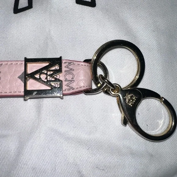 MCM light pink and grey Patricia wallet + Key fob - Picture 14 of 16